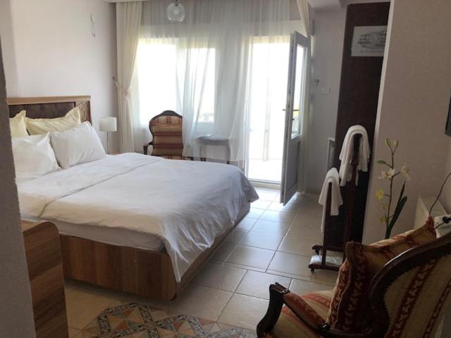 Cunda Asiyan Otel Айвалык Экстерьер фото